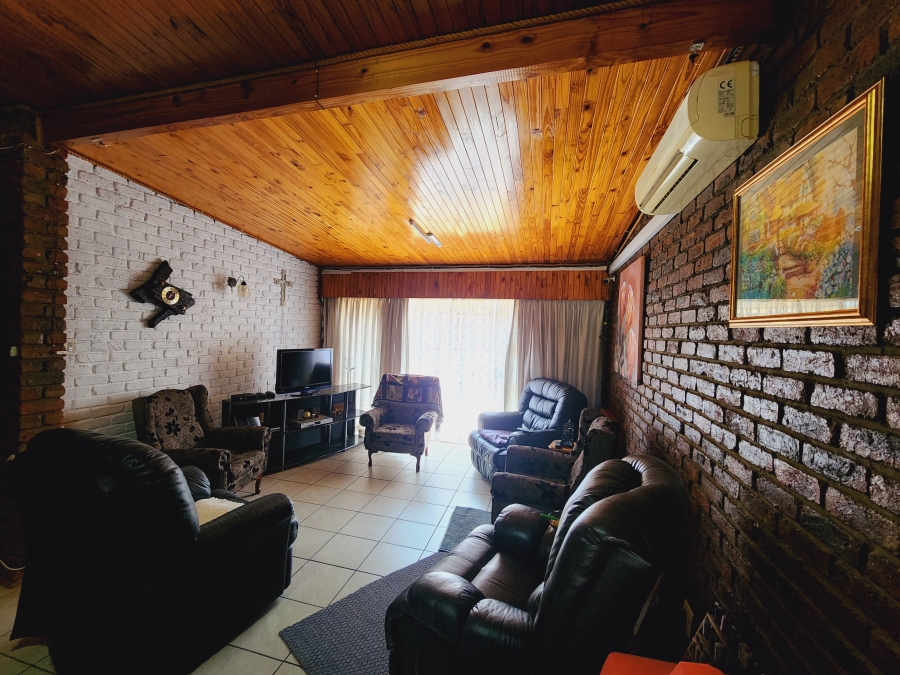 3 Bedroom Property for Sale in Potchefstroom North West
